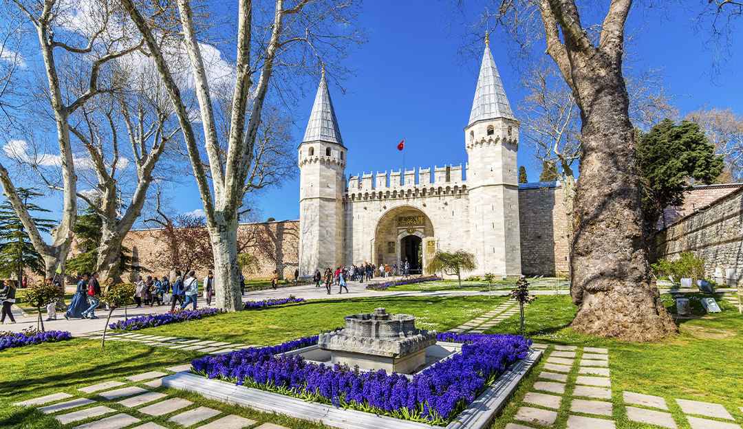 12 Saatlik Şoförlü İstanbul Turu - 1-7 Kişi İçin Toplam Fiyat 3