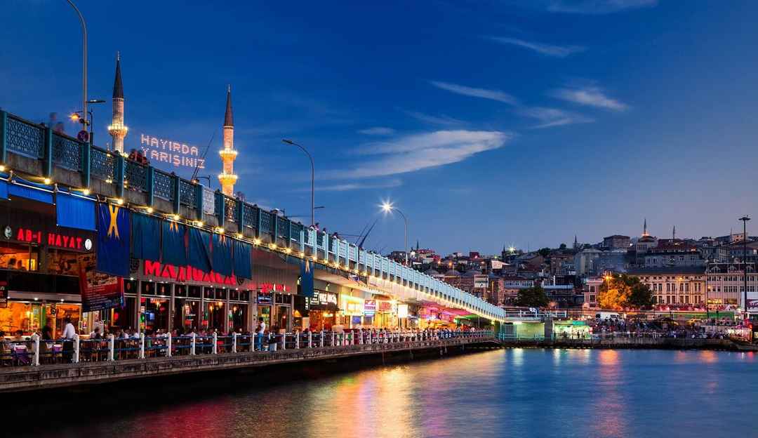12 Saatlik Şoförlü İstanbul Turu - 1-7 Kişi İçin Toplam Fiyat 4