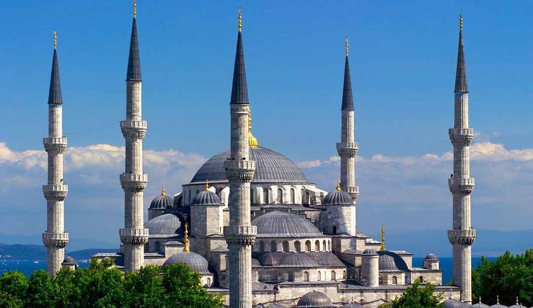 12 Saatlik Şoförlü İstanbul Turu - 1-7 Kişi İçin Toplam Fiyat 5