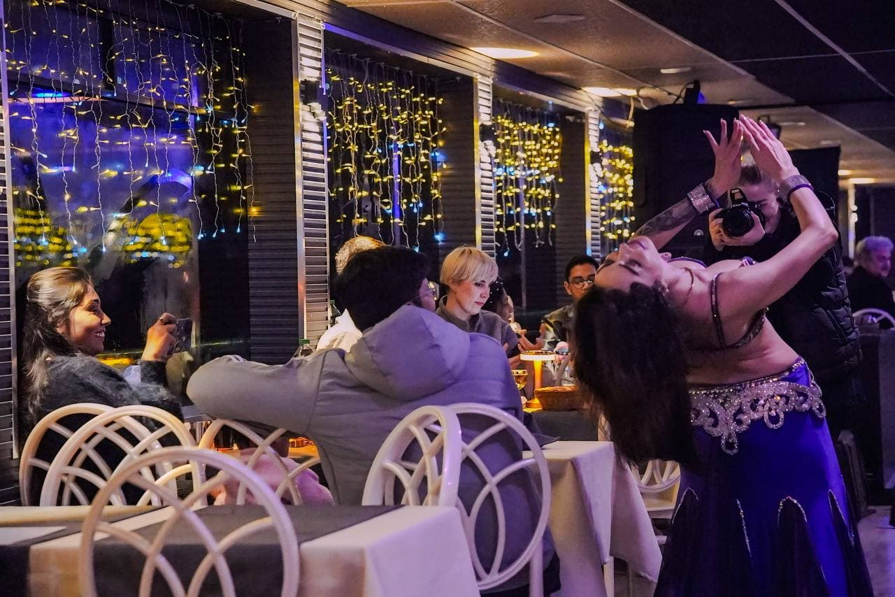 Bosphorus Dinner Cruise - Alcoholic Beverages Included 3