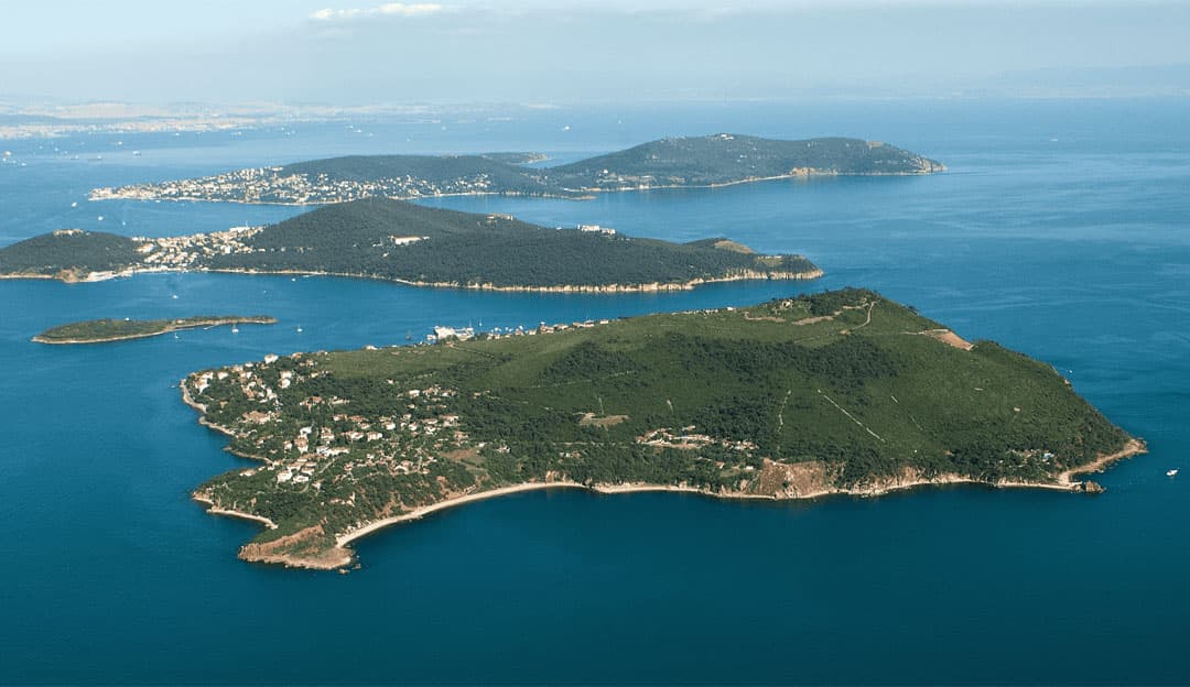 İstanbul Tam Gün Adalar Turu - Büyükada, Kınalıada Öğle Yemeği ve Transfer Dahil 4