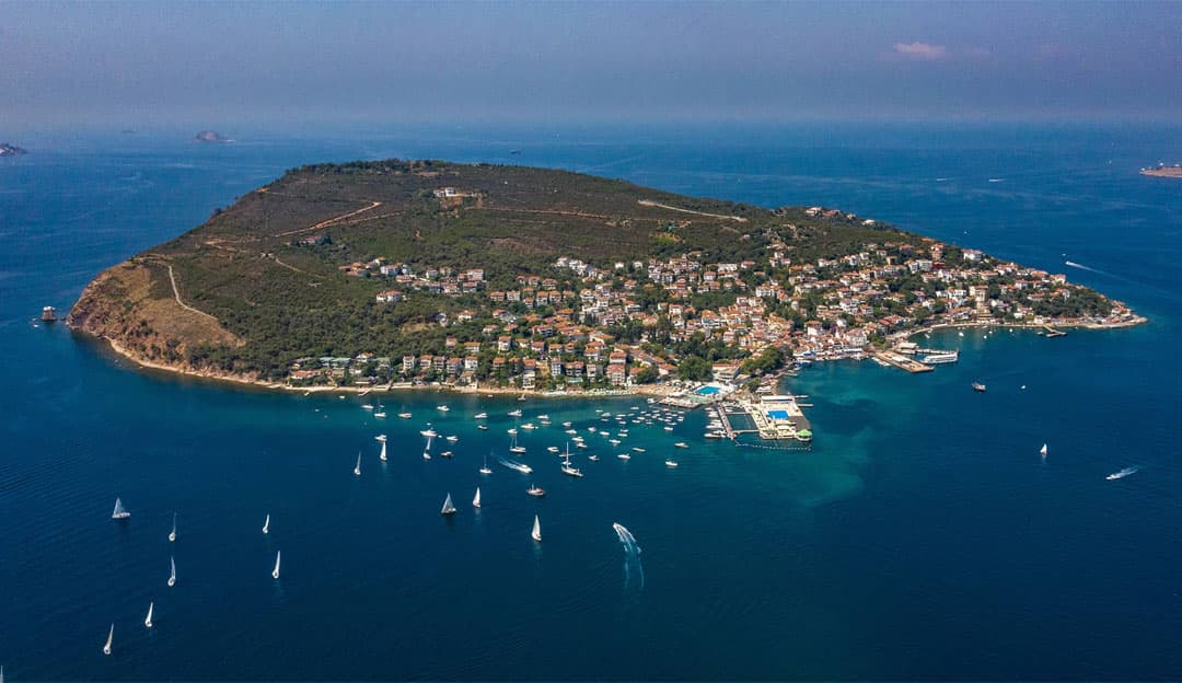 İstanbul Tam Gün Adalar Turu - Büyükada, Kınalıada Öğle Yemeği ve Transfer Dahil 5